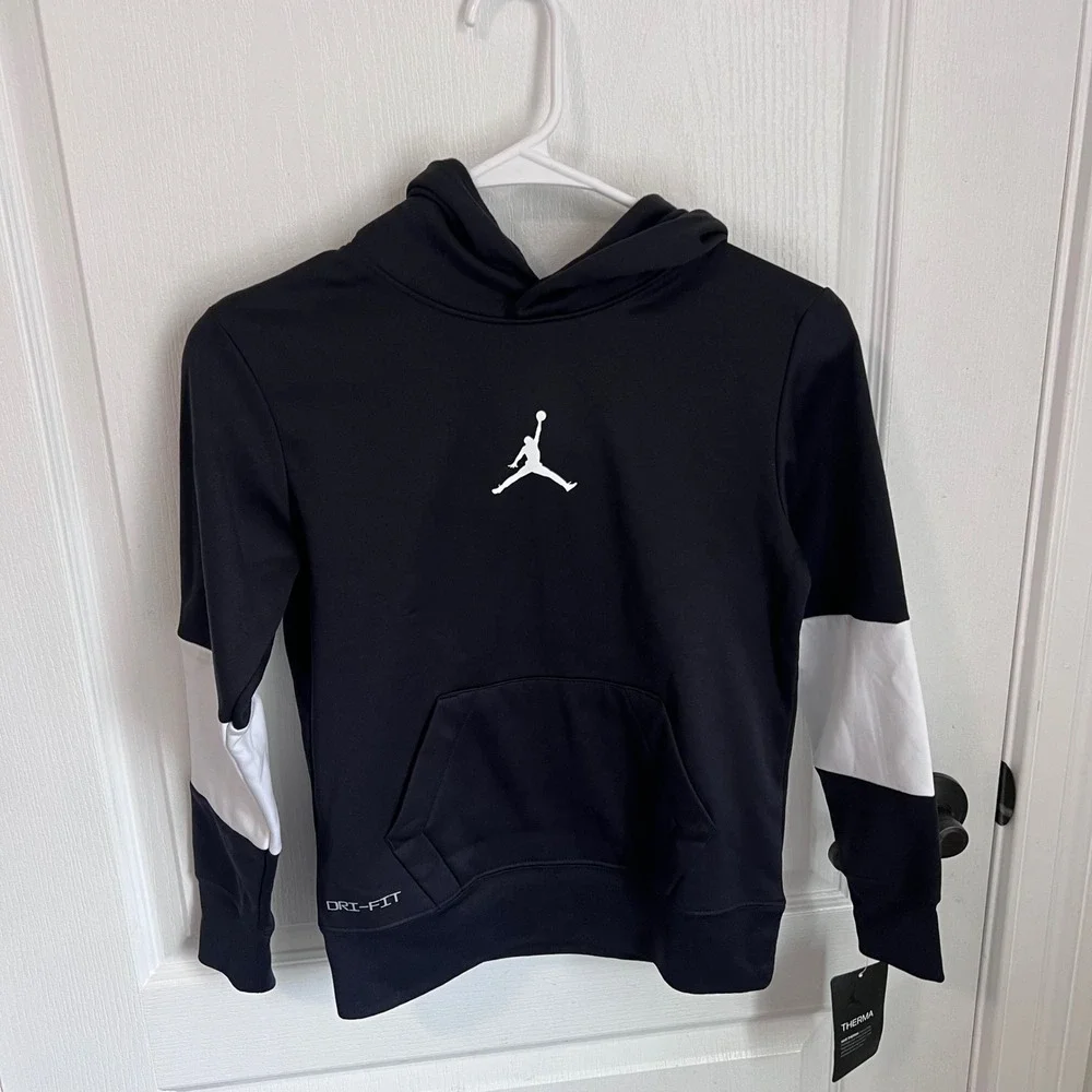 Jordan‎ Boys Dri-FIT Therma Hoodie Black White Jumpman Pullover 957839-023 Small